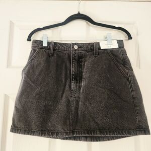 Abercrombie & Fitch High Rise Charcoal Denim skirt W pockets NWT Size 4 /27